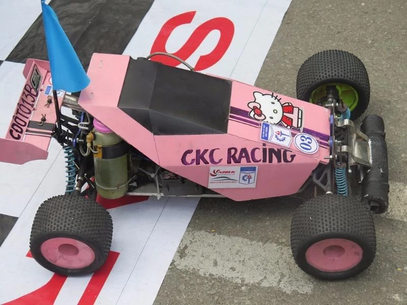 thi đua ô tô tự chế