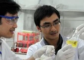Đại học Bách khoa lên tiếng về vụ 1 giáo sư bị tố gian lận ảnh 2 Phan Thanh Sơn Nam - tân giáo sư trẻ nhất năm 2014