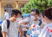 Tất bật đón sinh viên trở lại học trực tiếp