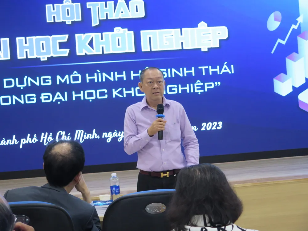 Ông Đặng Đức Thành thẳng thắn chia sẻ về vấn đề khởi nghiệp trong trường ĐH. Ảnh: P.A Ông Đặng Đức Thành thẳng thắn chia sẻ về vấn đề khởi nghiệp trong trường ĐH. Ảnh: P.A