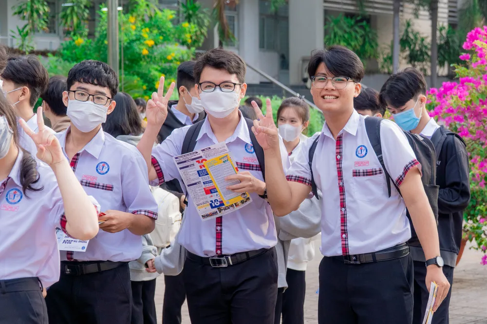 Học sinh tham gia một ngày hội tuyển sinh ĐH-CĐ năm 2024 tại TP.HCM Thời gian xét tuyển đại học