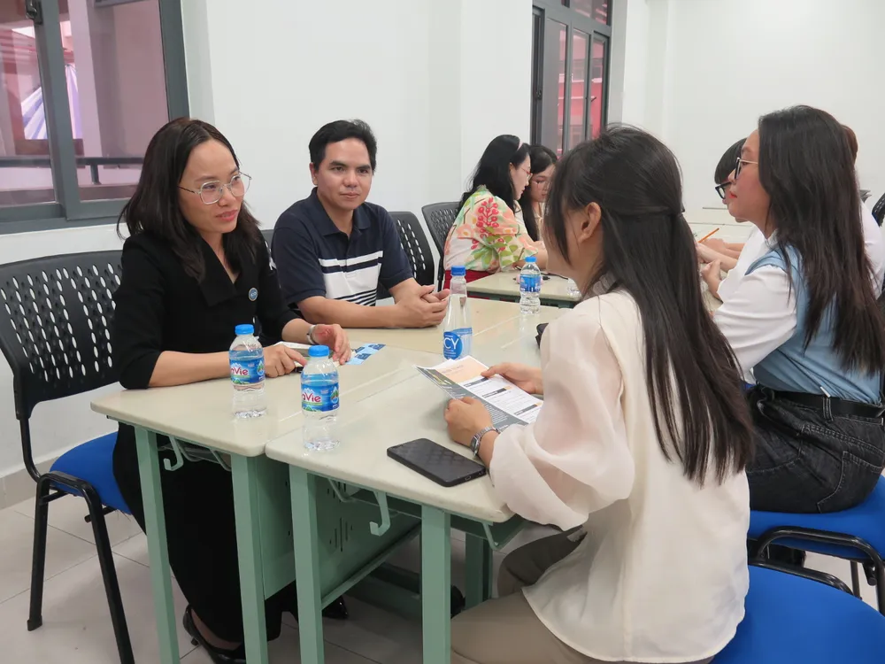 ngay-hoi-viec-lam (4).JPG