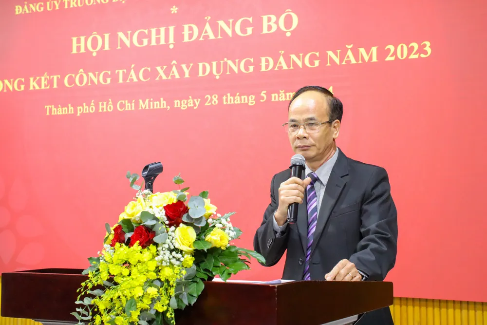 PGS.TS Vũ Văn Nhiêm phát biểu sơ kết tại hội nghị truong-dh-luat-tphcm-so-ket (1).jpg