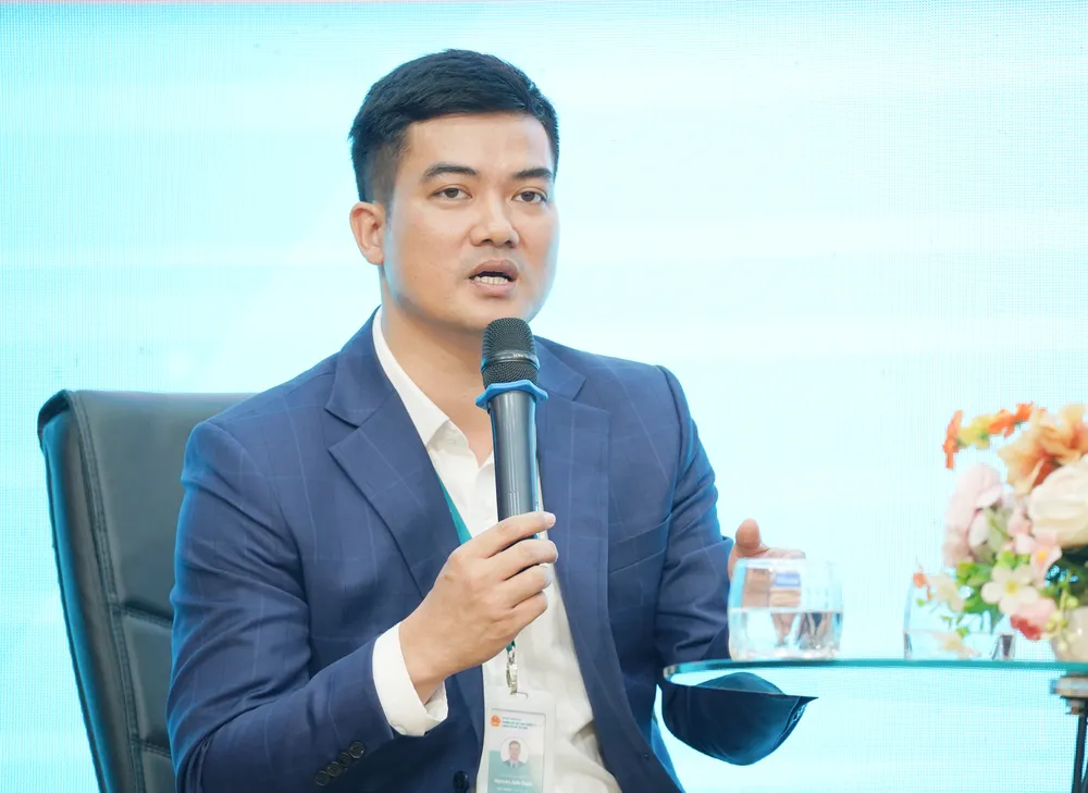 PGS.TS Nguyễn Anh Tuấn - Phó hiệu trưởng Trường ĐH Giao thông vận tải TP.HCM. Ảnh: THUẬN VĂN sinh-vien-gen-z-mang-xa-hoi (5).jpg