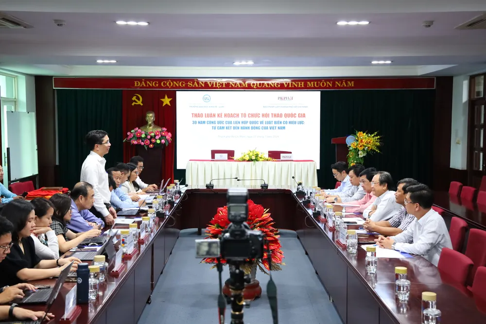 Toàn cảnh buổi làm việc giữa hai đơn vị Trường ĐH Kinh tế - Luật ký kết với Báo Pháp Luật TP.HCM