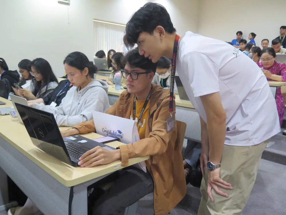 Sử dụng ChatGPT Trường ĐH Quốc tế