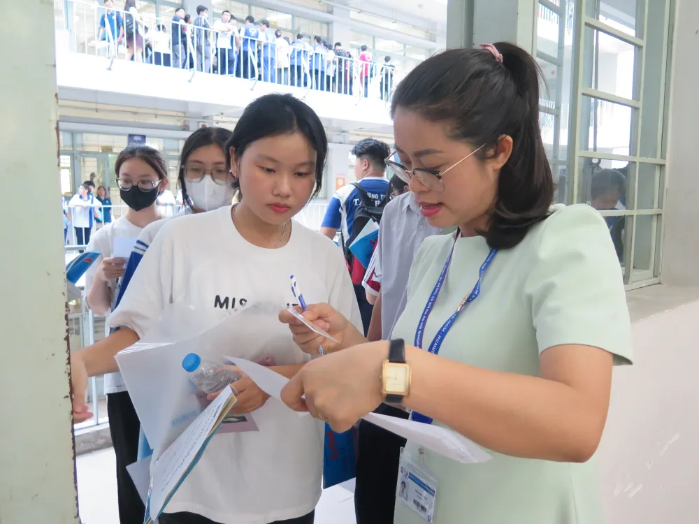 thi-danh-gia-nang-luc-2025 (2).JPG