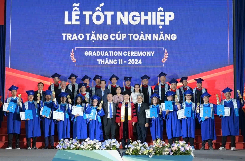 tan-cu-nhan-xuat-sac-bk (1).jpg