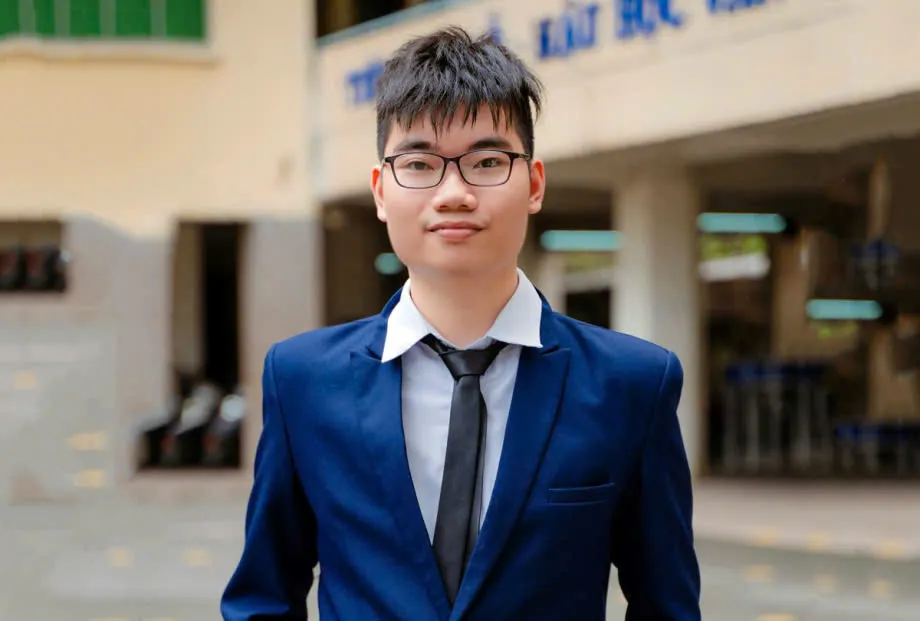 thu-khoa-truong-dh-khoa-hoc-tu-nhien (1).jpg