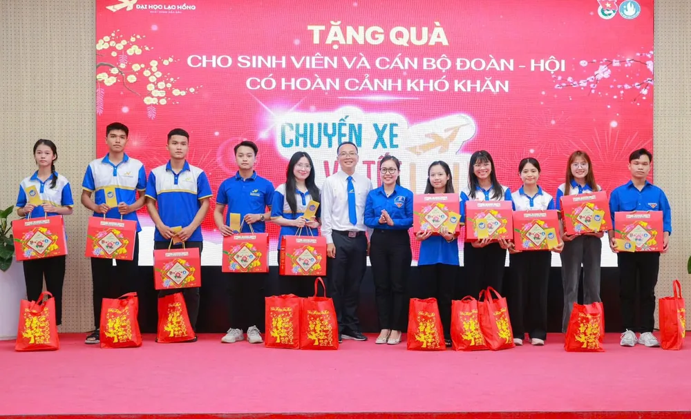 Tết nguyên đán 2025 sinh viên khó khăn