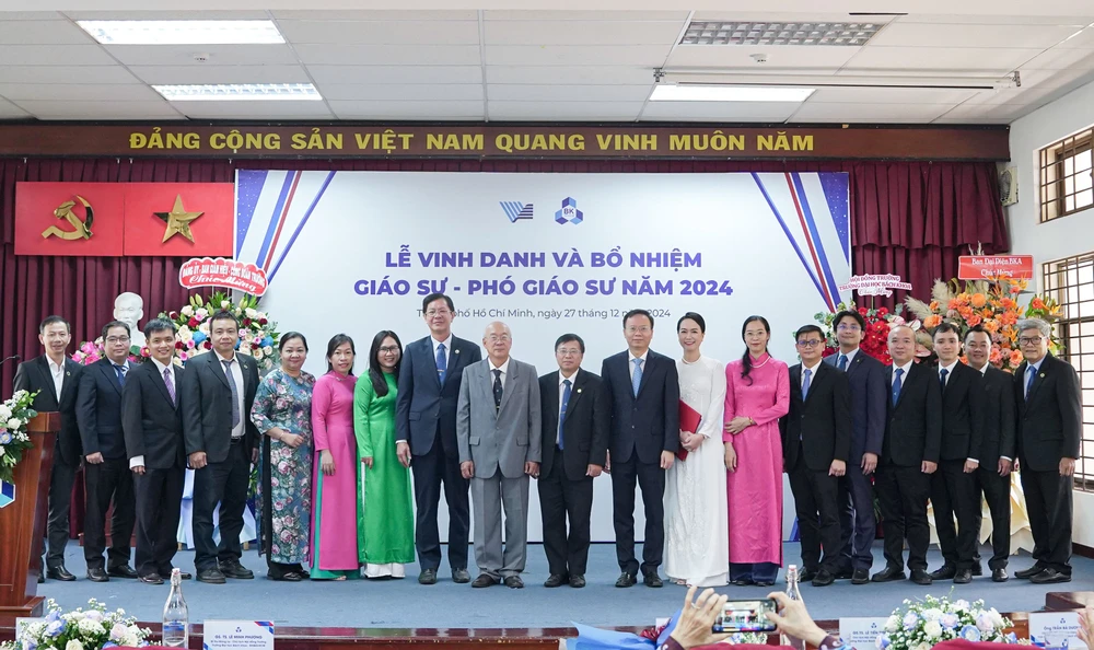 truong-dh-bach-khoa-bo-nhiem (4).JPG