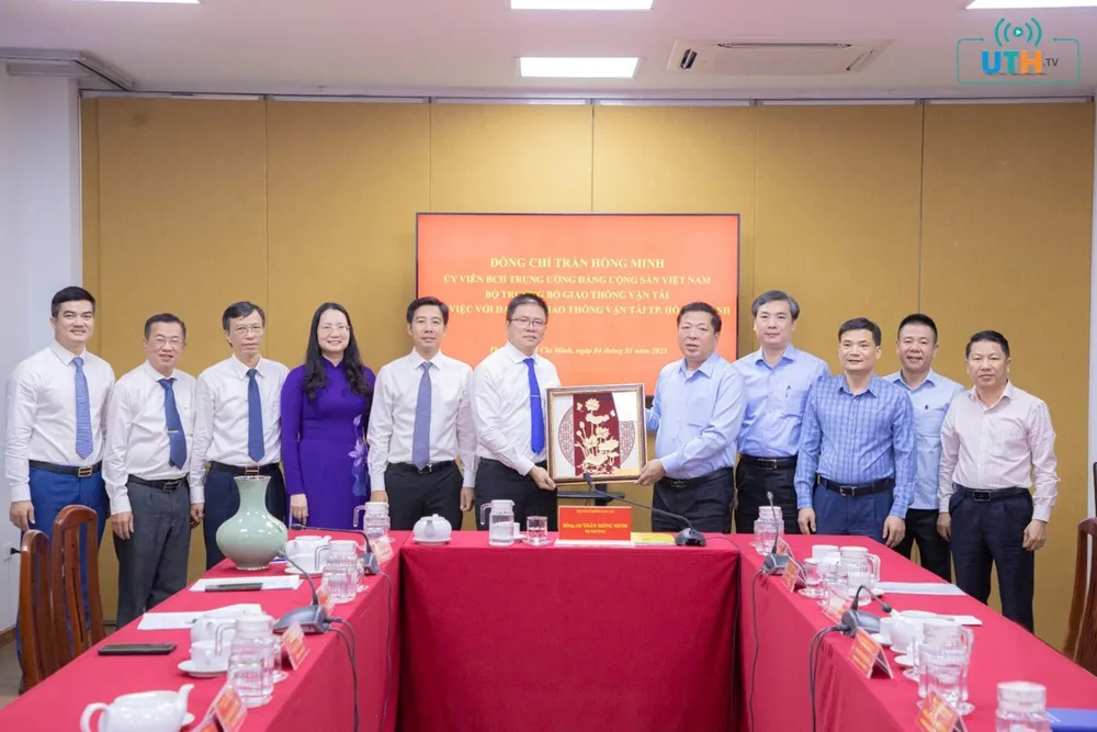 truong-dh-giao-thong-van-tai-tp-hcm (4).jpg