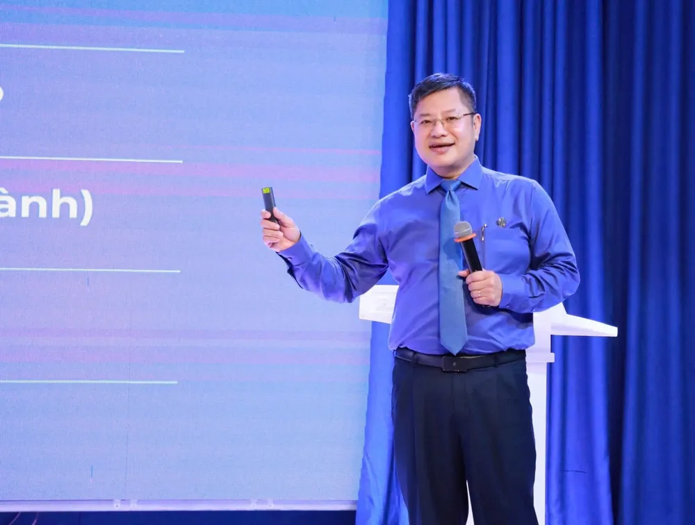 truong-dh-luat-tp-hcm (3).jpg