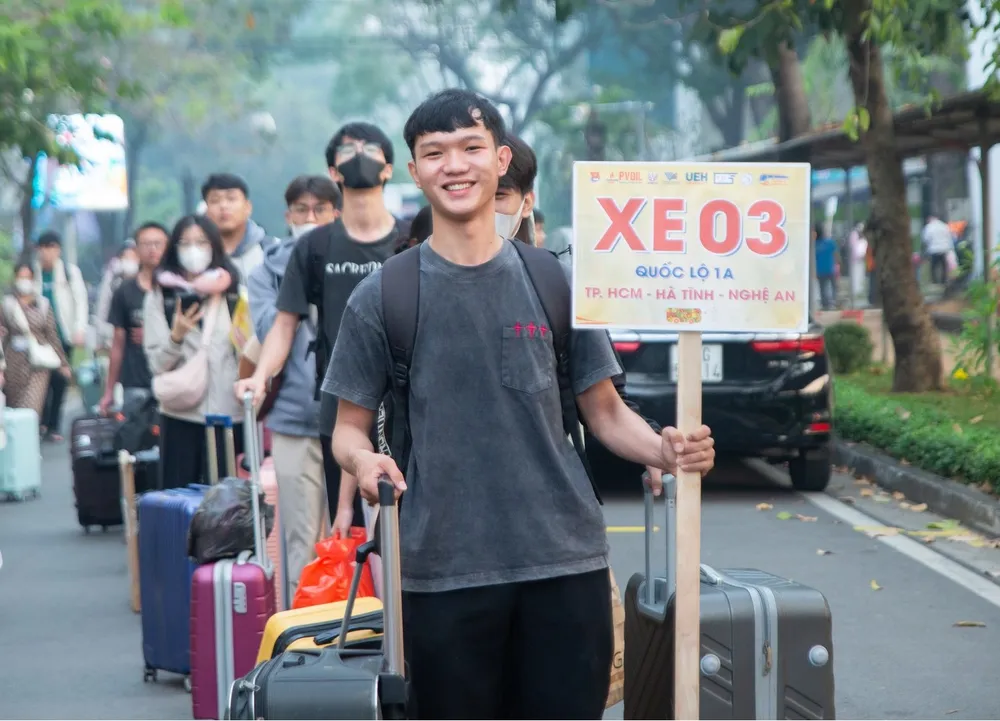 ve-que-don-tet-nguyen-dan-2025 (1).jpg