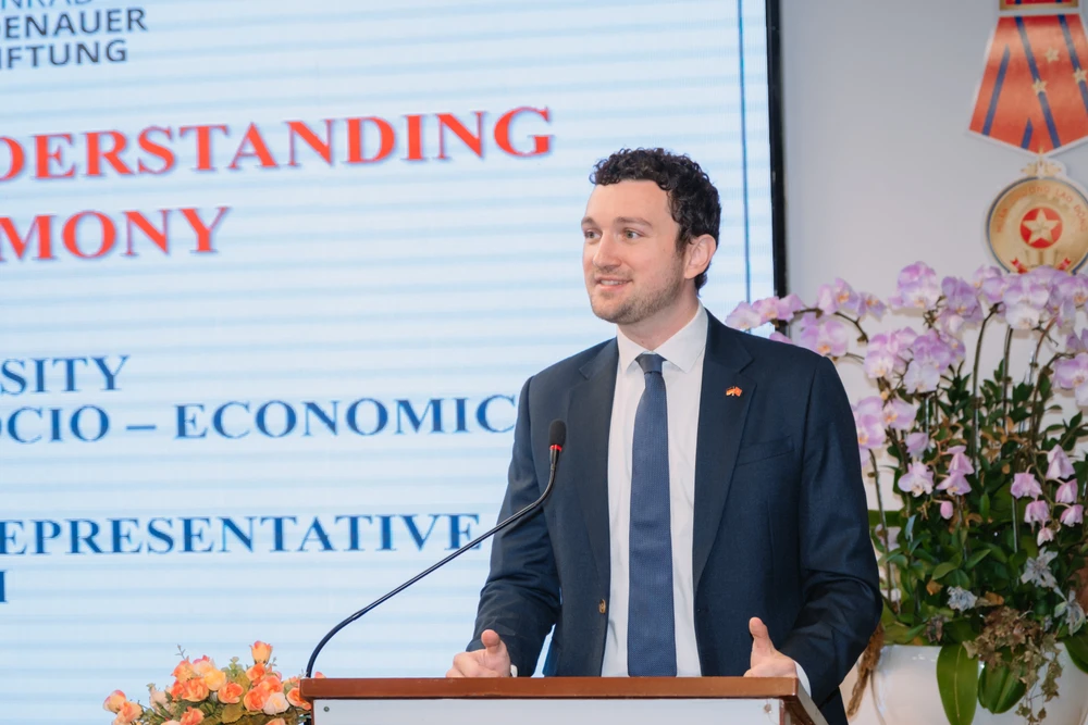 truong-dh-sai-gon-nghi-quyet-57 (2).jpg