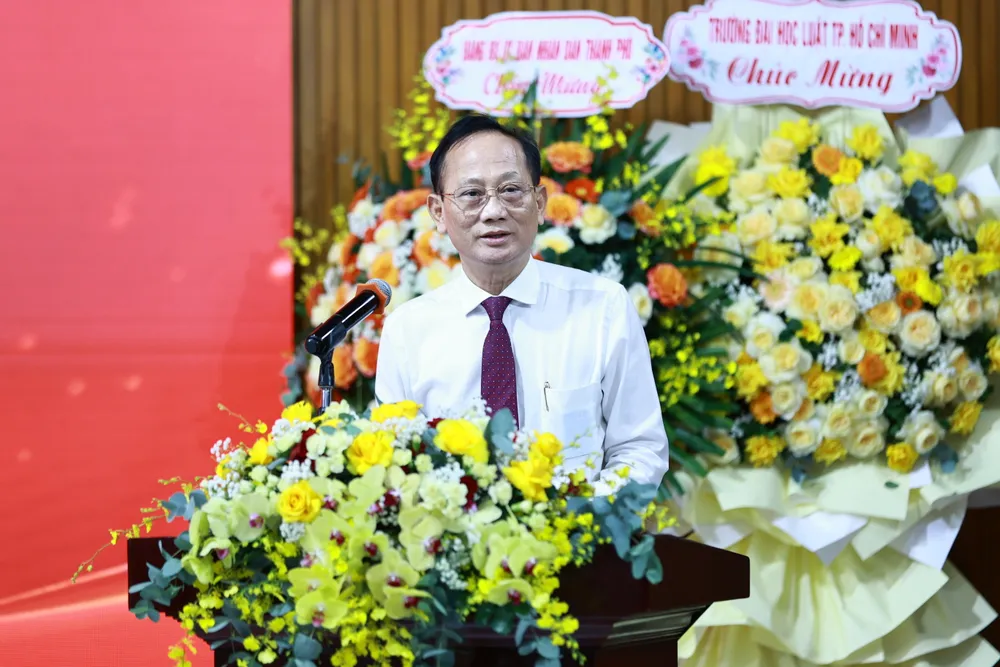 truong-dai-hoc-luat-tp-hcm (2).JPG