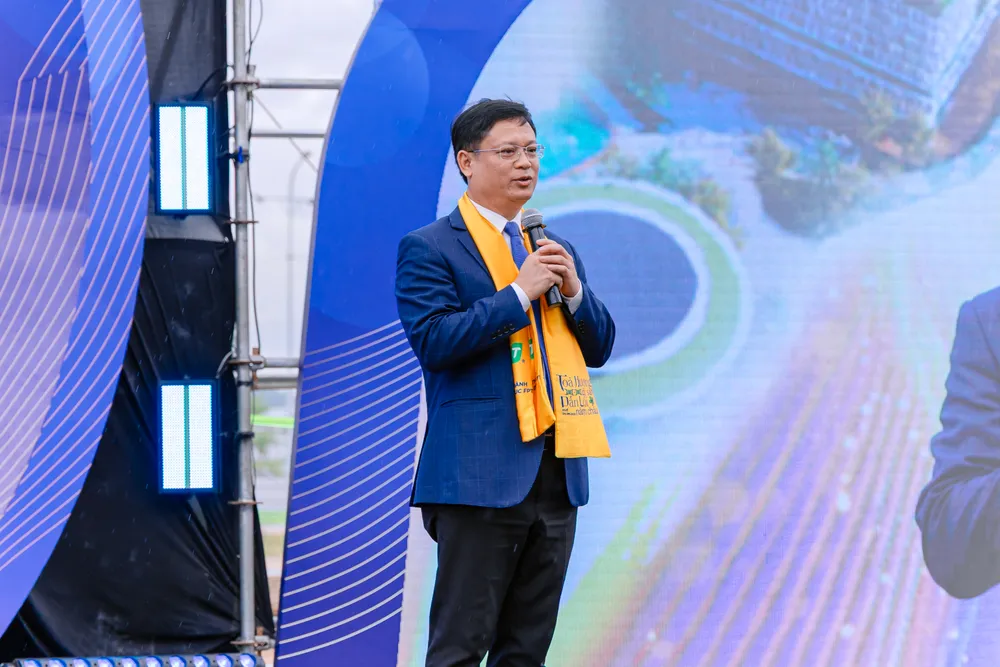 to-hop-giao-duc-fpt (1).jpg