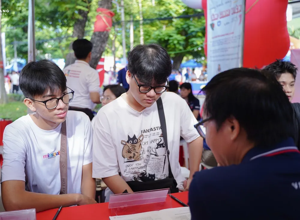 vlu-xet-tuyen-hoc-ba (1).jpg