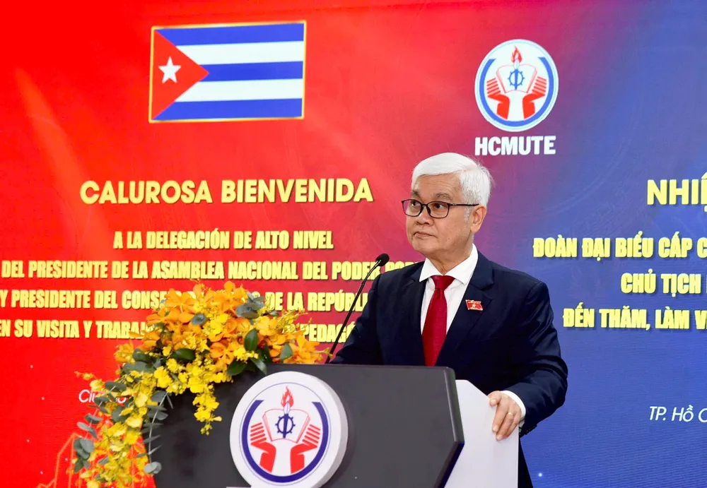 truong-dh-su-pham-ky-thuat-tp-hcm-cuba (4).jpg