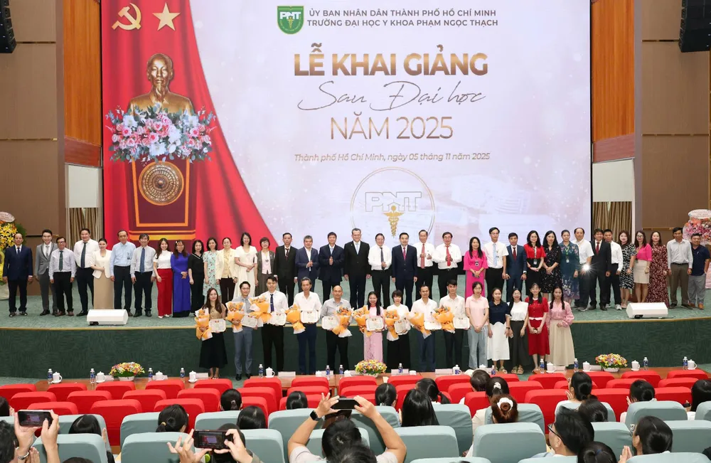 truong-dh-y-khoa-pham-ngoc-thach-sau-dai-hoc (1).jpg