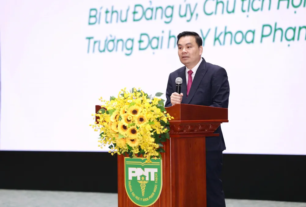 truong-dh-y-khoa-pham-ngoc-thach-sau-dai-hoc (2).jpg