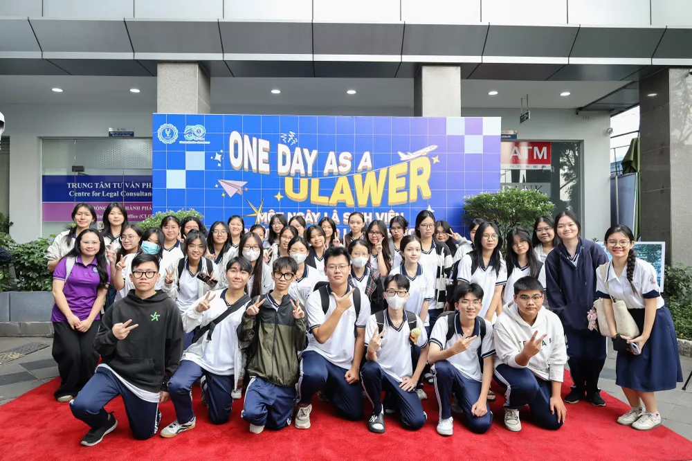 sinh-vien-luat-viec-lam (6).jpg