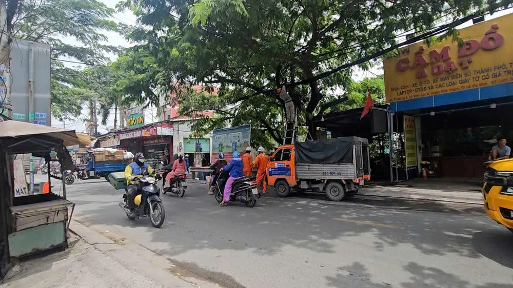 chay-cap-vien-thong-lan-sang-luoi-dien-hang-tram-ho-dan-o-huyen-binh-chanh-mat-dien (3).jpg