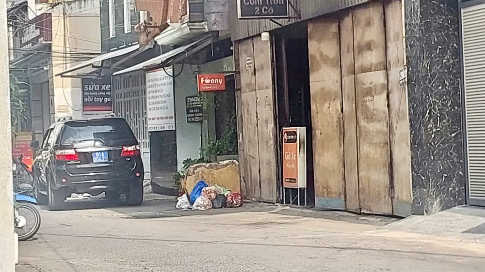 Điều tra vụ vali chứa thi thể phụ nữ trong hẻm ở TP.HCM