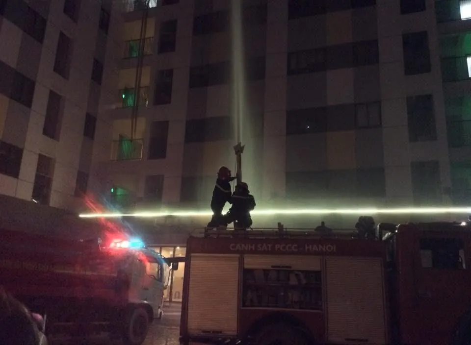 cháy chung cư linh đàm 1