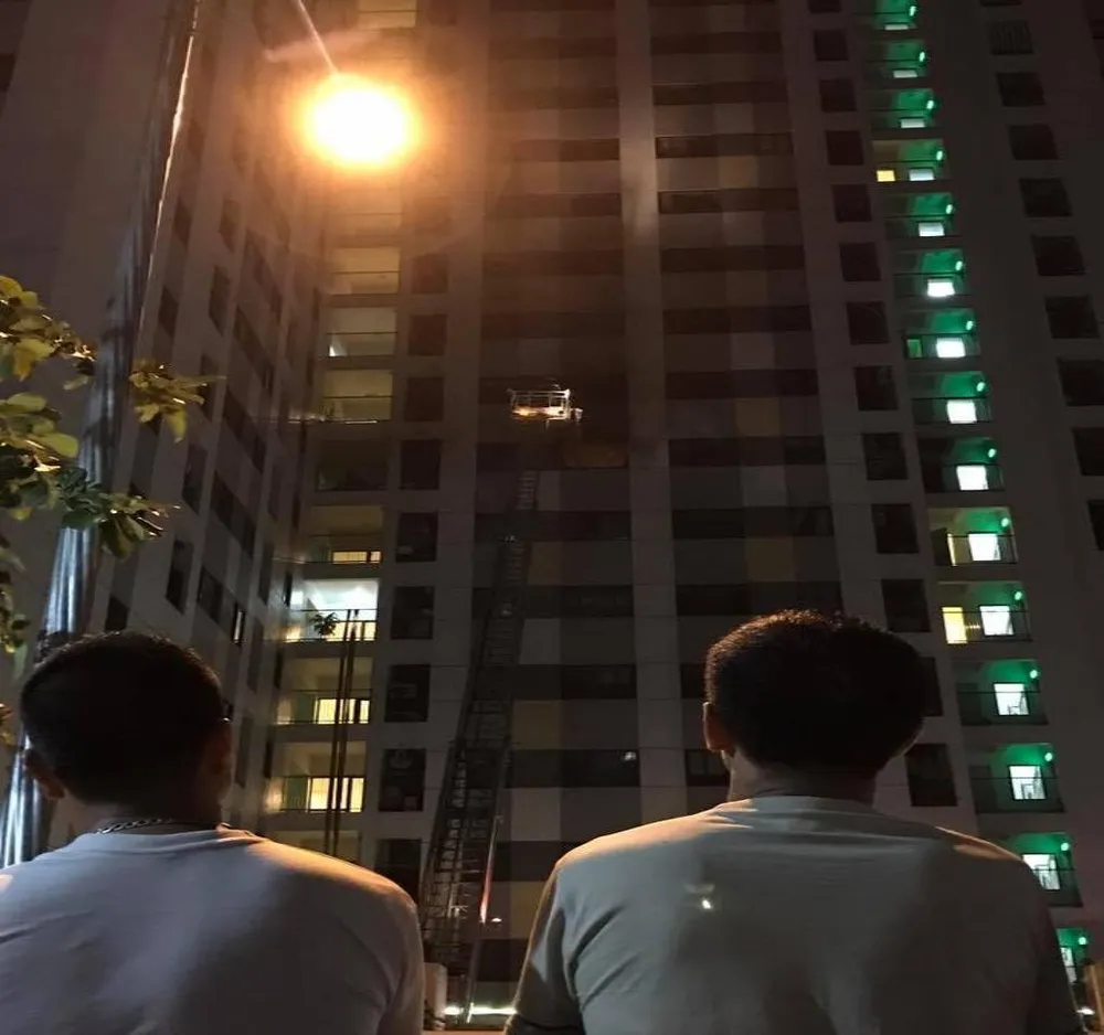 cháy chung cư linh đàm 2