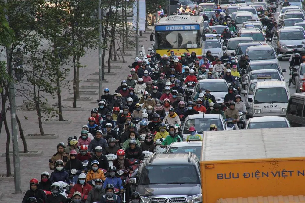 Buýt nhanh 'chôn chân' trong giờ cao điểm ảnh 5