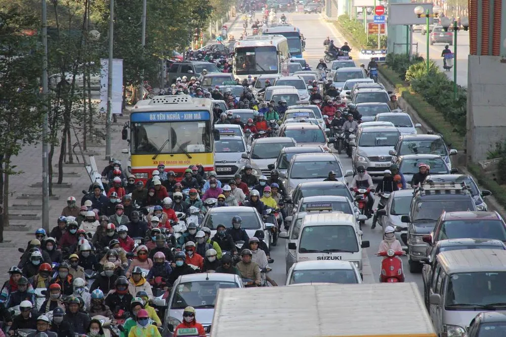 Buýt nhanh 'chôn chân' trong giờ cao điểm ảnh 6