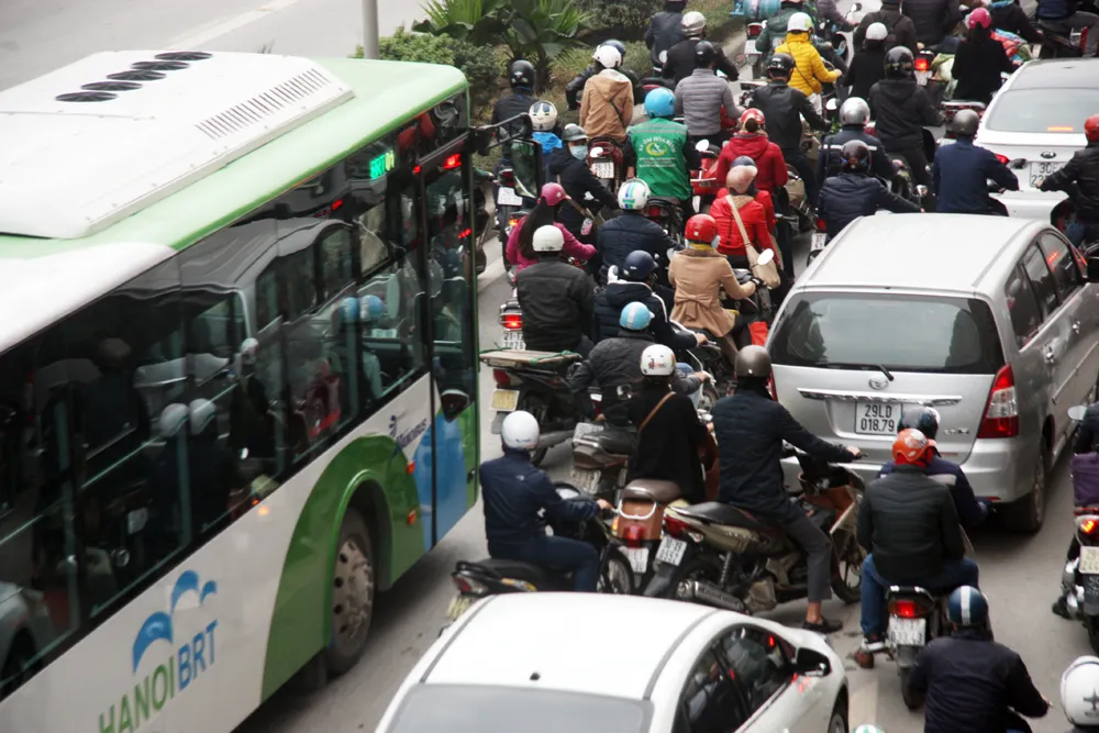 Buýt nhanh lại 'chôn chân' sau dịp nghỉ tết Dương lịch ảnh 6