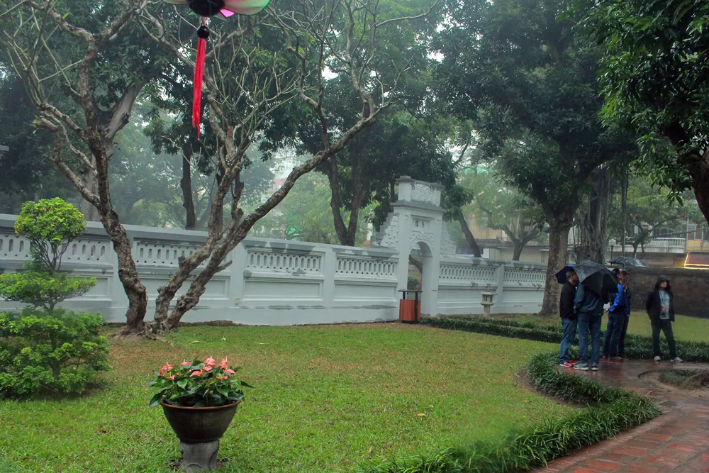 Cận cảnh Văn miếu trong 'màu áo' mới ảnh 5