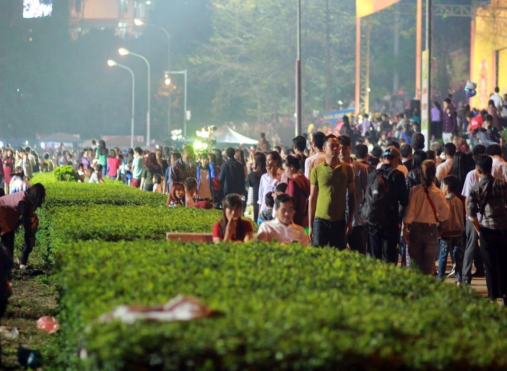 thực hiện phân luồng bằng rào "mềm" từ xa.