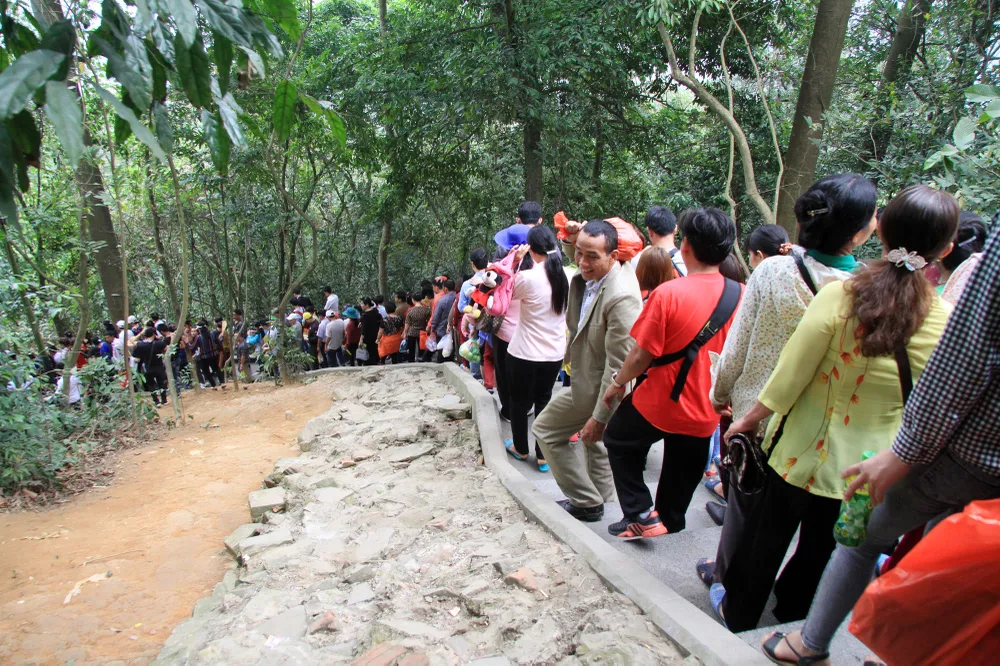 Mục tiêu '5 không' tại Lễ hội đền Hùng ảnh 8 Mục tiêu '5 không' tại Lễ hội đền Hùng ảnh 8