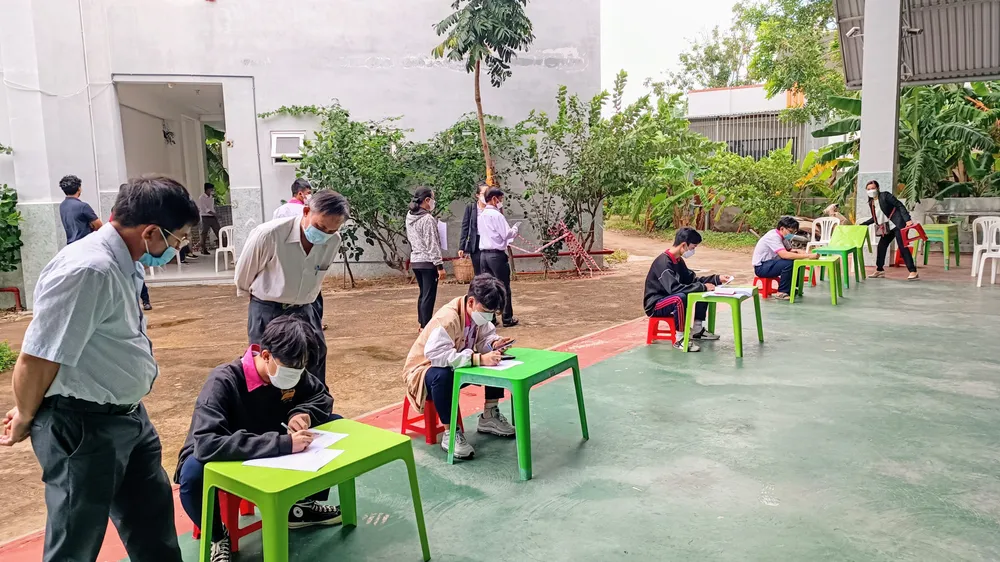 Chùm ảnh: Những học sinh đầu tiên của Hà Nội, Ninh Thuận tiêm vaccine COVID-19 ảnh 10 Chùm ảnh: Những học sinh đầu tiên của Hà Nội, Ninh Thuận tiêm vaccine COVID-19 ảnh 10