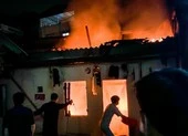 Sau tiếng nổ lớn, lửa bao trùm căn phòng trọ ở Hà Nội