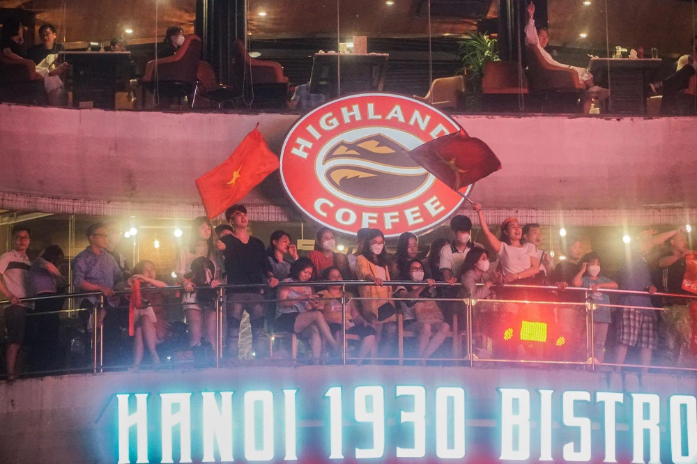 Trong buổi họp báo sau trận đấu, HLV Mano Polking của U-23 Thái Lan đã dành những lời khen cho người đồng nghiệp Park Hang-seo.