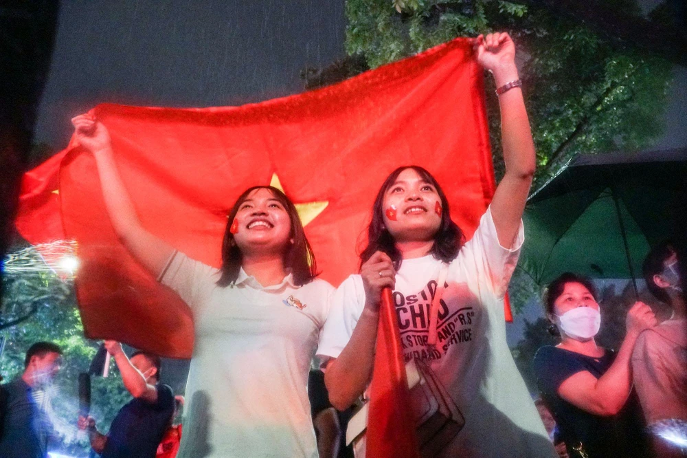 Hòa chung với chiến thắng, người hâm mộ cũng nức lòng khen ngợi Park Hang-seo và các học trò khi đánh bại U23 Thái Lan.