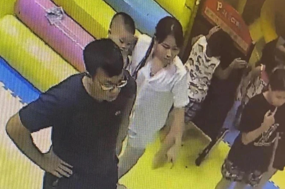 Hình ảnh người đàn ông trong sự việc. Ảnh cắt từ clip