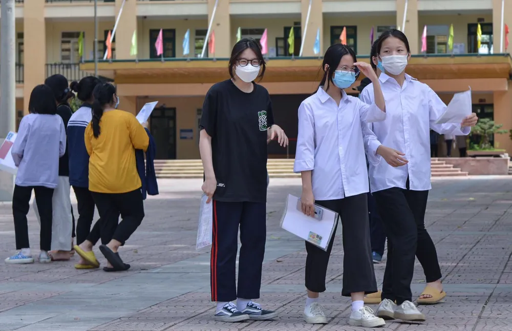 Cô Nguyễn Thị Phong Lan, điểm trưởng điểm thi cho biết, điểm thi có 23 phòng thi, với 552 thí sinh.