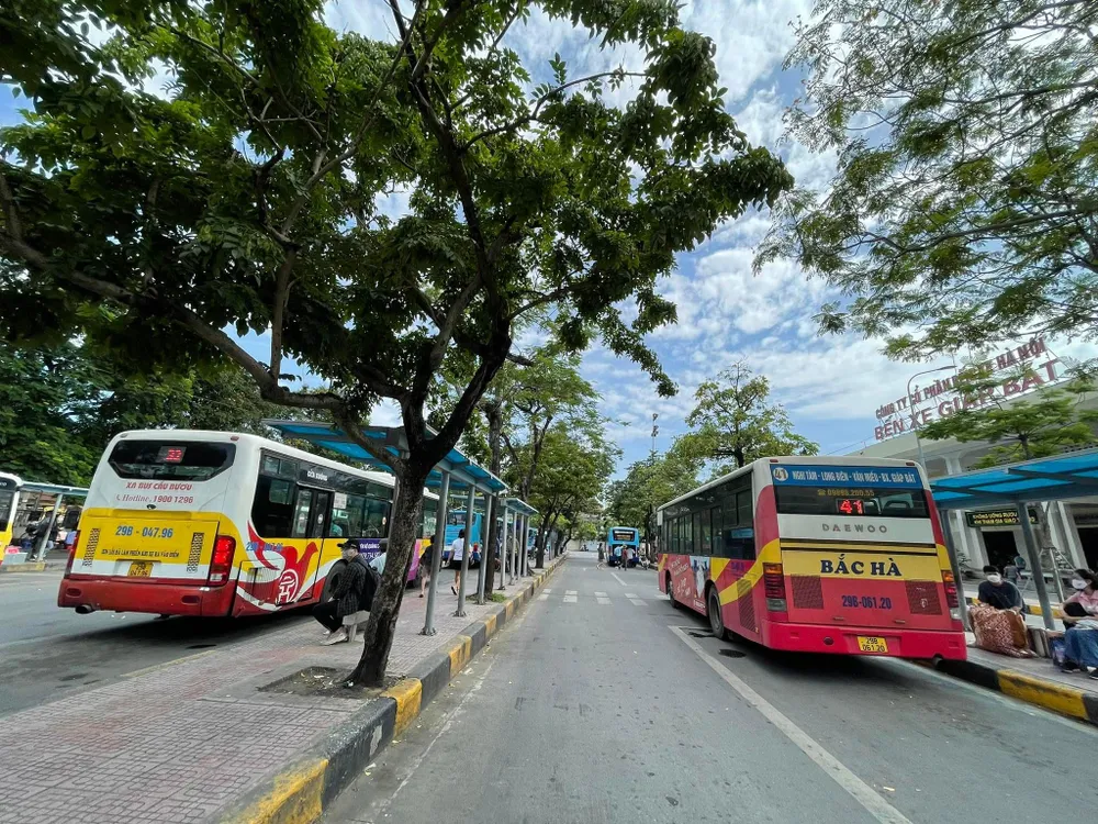 Theo công ty, việc dừng hoạt động 5 tuyến bus là do bất khả kháng. Ảnh PHI HÙNG Theo công ty, việc dừng hoạt động 5 tuyến bus là do bất khả kháng. Ảnh PHI HÙNG