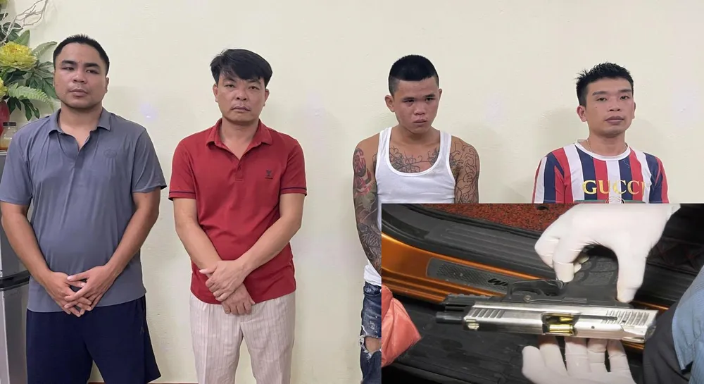 Nhóm nghi phạm cùng tang vật. Ảnh Thanh Tuấn Nhóm nghi phạm cùng tang vật. Ảnh Thanh Tuấn