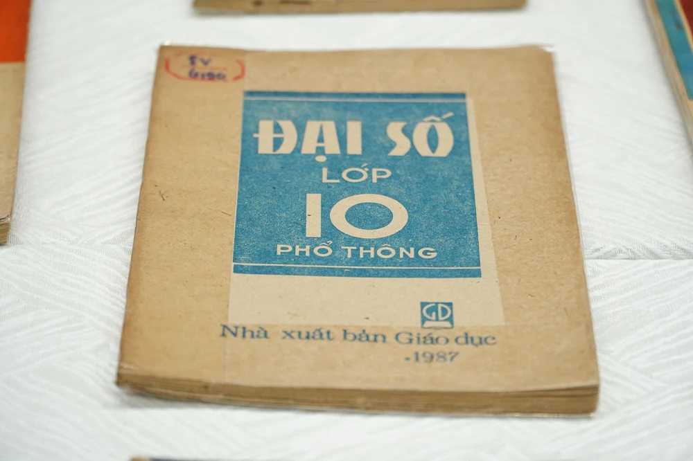 Nhìn lại các bộ sách giáo khoa Việt Nam qua các thời kỳ ảnh 3