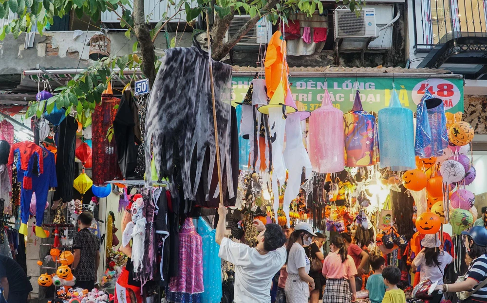 Vài ngày nữa lễ hội Halloween mới diễn ra nhưng không khí ở đây đã nhộn nhịp suốt cả tháng nay.