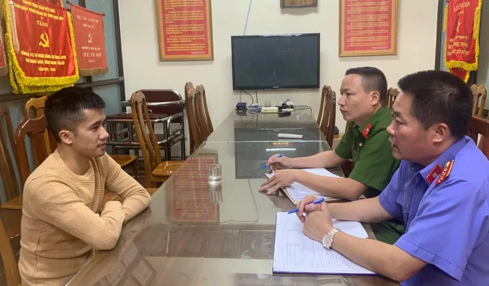 Quản Quốc Huy tại cơ quan công an. Ảnh CACC Quản Quốc Huy tại cơ quan công an. Ảnh CACC