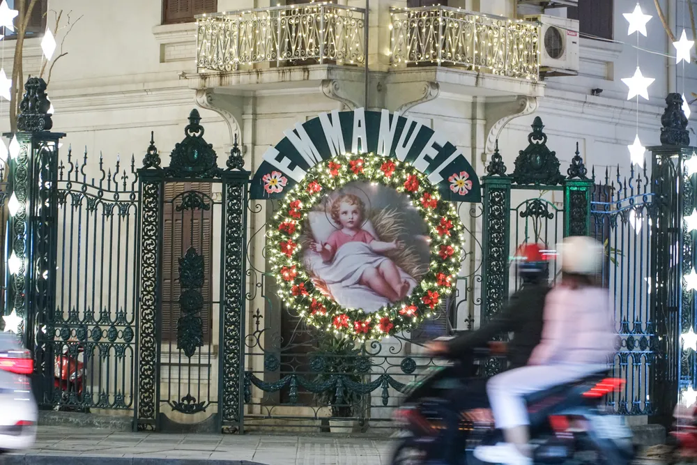 Không khí noel cũng tràn ngập tại nhà thờ Hàm Long, quận Hai Bà Trưng, TP Hà Nội. Không khí noel cũng tràn ngập tại nhà thờ Hàm Long, quận Hai Bà Trưng, TP Hà Nội.