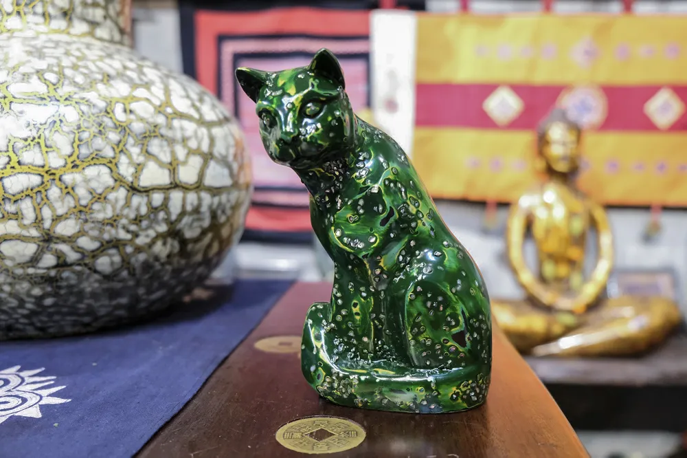 Mỗi tác phẩm mèo sẽ có hàm ý và ý nghĩa riêng, nhưng tựu chung bao hàm nhiều ý nghĩa nhân sinh, là lời chúc phúc cho ước mơ và hy vọng một đời sống đủ đầy.