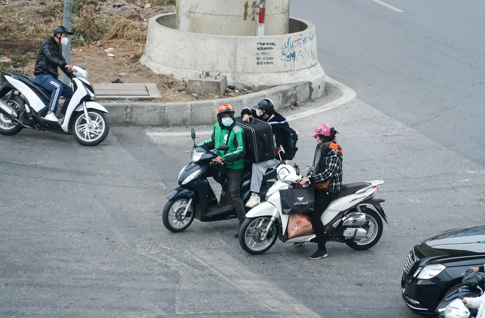 Lịch nghỉ Tết Âm lịch 2023 của công chức, viên chức bắt đầu từ thứ Sáu ngày 20-1 đến hết thứ Năm ngày 26-1 (tức 29 tháng chạp năm Nhâm Dần đến hết mùng 5 tháng giêng năm Quý Mão). Lịch nghỉ Tết Âm lịch 2023 của công chức, viên chức bắt đầu từ thứ Sáu ngày 20-1 đến hết thứ Năm ngày 26-1 (tức 29 tháng chạp năm Nhâm Dần đến hết mùng 5 tháng giêng năm Quý Mão).